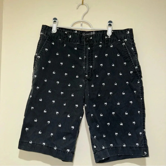 Men’s Retrofit Brand Casual Skater Black + White Palm Tree Print Shorts Size:32 - Picture 1 of 16